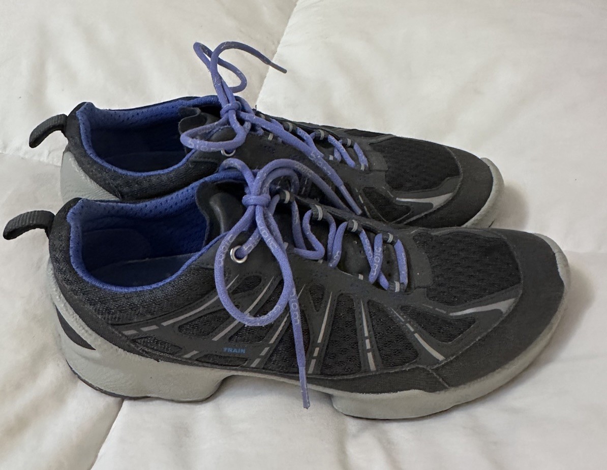 ECCO Gray Periwinkle Performance Train Athletic S… - image 4