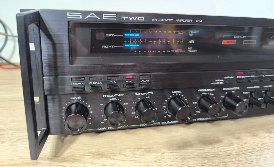 SAE TWO A-14 STEREO AMPLIFICATORE INTEGRATO CON EQUALIZZATORE PARAMETRICO - TOP! - Immagine 2 di 4