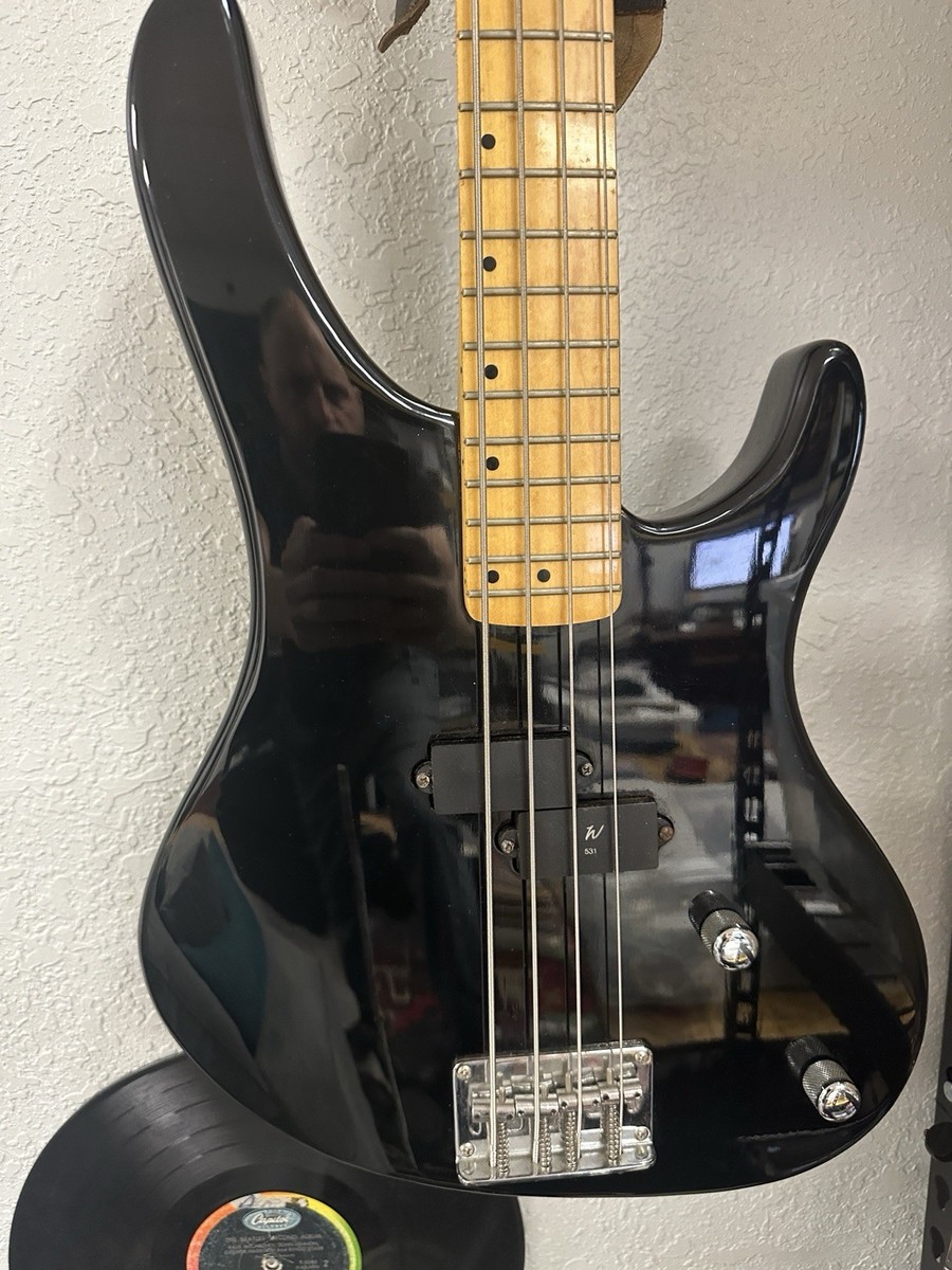 VTG 1999 Washburn XB-100 Electric Bass Guitar 4 String Black