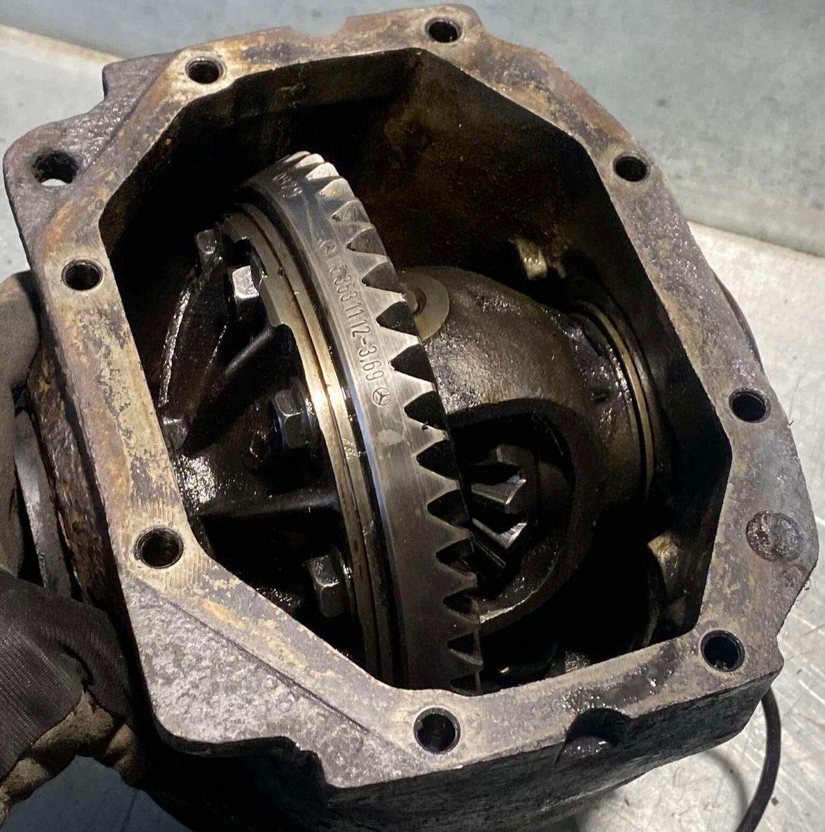 Mercedes-Benz W126 Rear Differential Assembly 1153513208 Ratio Mercedes-Benz W126 Rear Differential Assembly 1153513208 Ratio