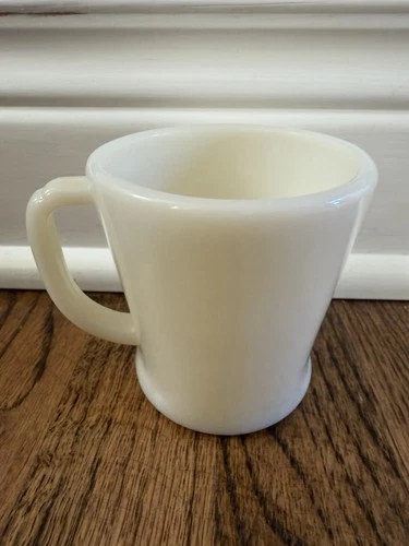 Vintage Fire-King Ivory Milk Glass D-Handle Coffee Mug – Oven Ware Cup