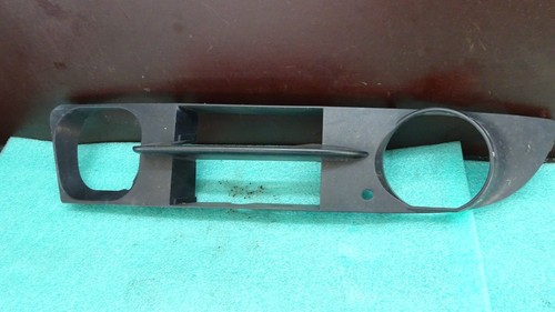 BMW E60 Stoßstange Gitter vorne rechts 5111 7061660