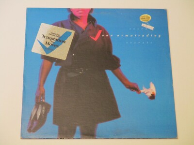 JOAN ARMATRADING - SECRET SECRETS, SP 5040 TRANSLUCENT GREEN 1985