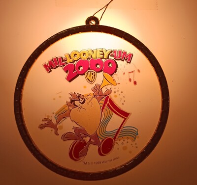 1999 Warner Bros Looney Tunes Mil-Looney-Um 2000 Ornaments Taz Tweetie Daffy