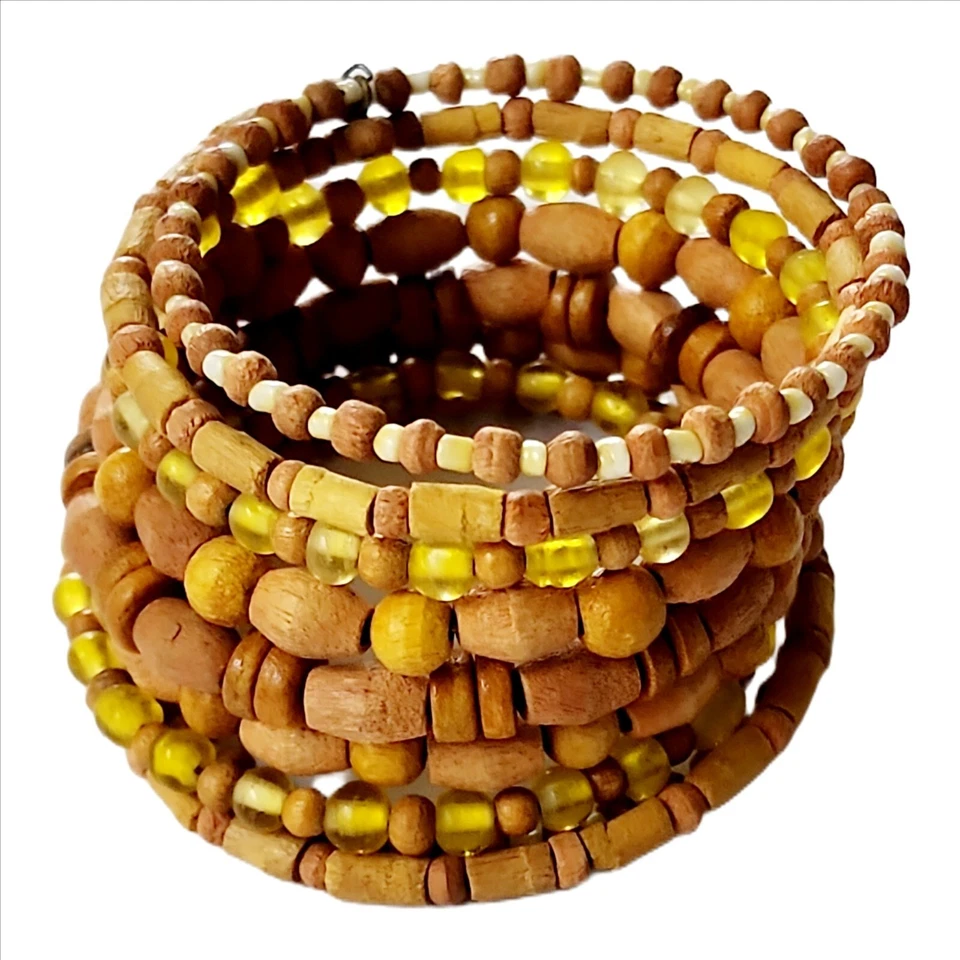 Brazalete envolvente estilo tribal alambre memoria cuentas vidrio amarillo y madera boho Foto 3 de 4