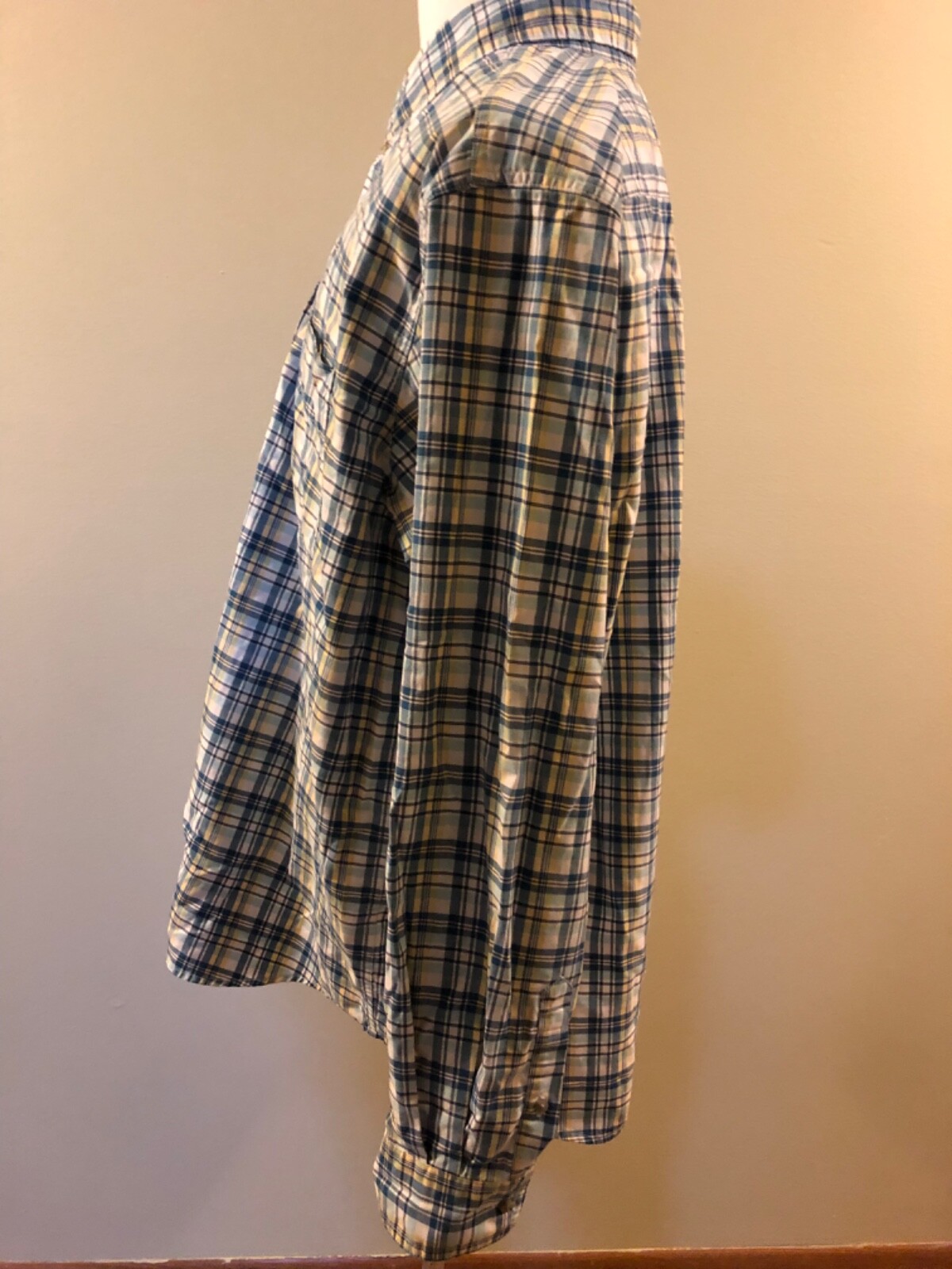 Mens Eddie Bauer Button Down Blue Plaid Relaxed Fit Shirt, XL image 3