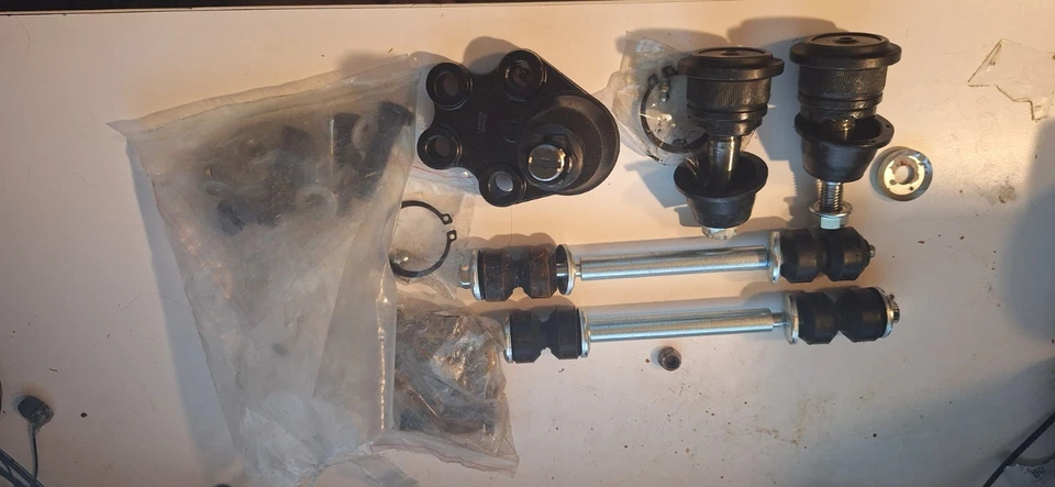 Suspension Stabilizer Bar Link Kit QuickSteer K80631.  Also Four Other Items  - Image 3 of 4