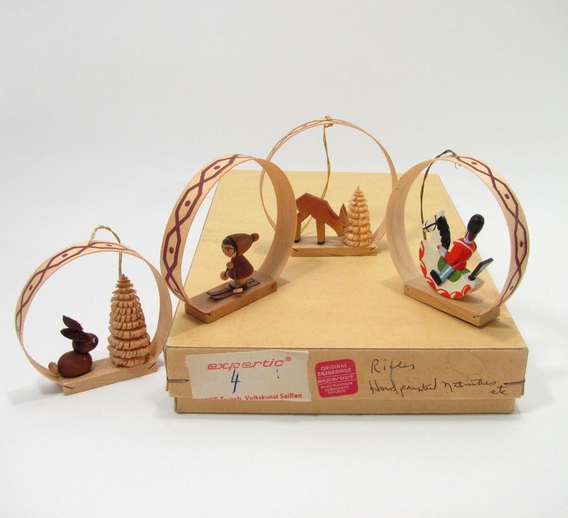 Set of 4 VTG Erzgebirge Expertic Hoop Christmas Ornaments Wood Germany Quill