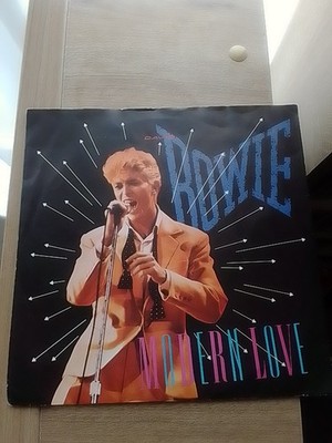 David Bowie - Modern Love - Vinyl Record 7'' Single - 1983 EMI- EA 158- EX / VG+