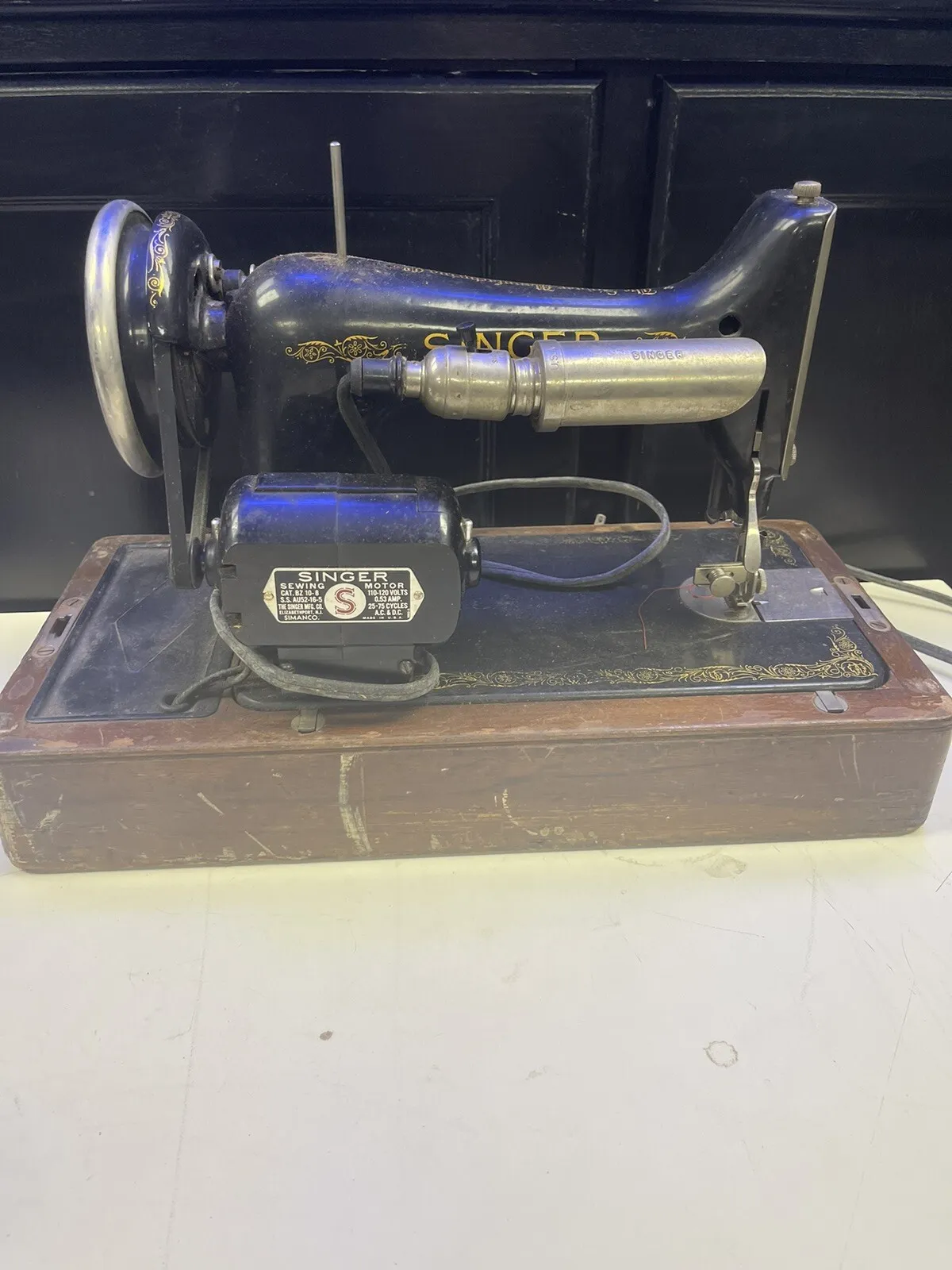 Singer BZ 10-8 Vintage Sewing Machine Sikanco S.S AU 52-16-5