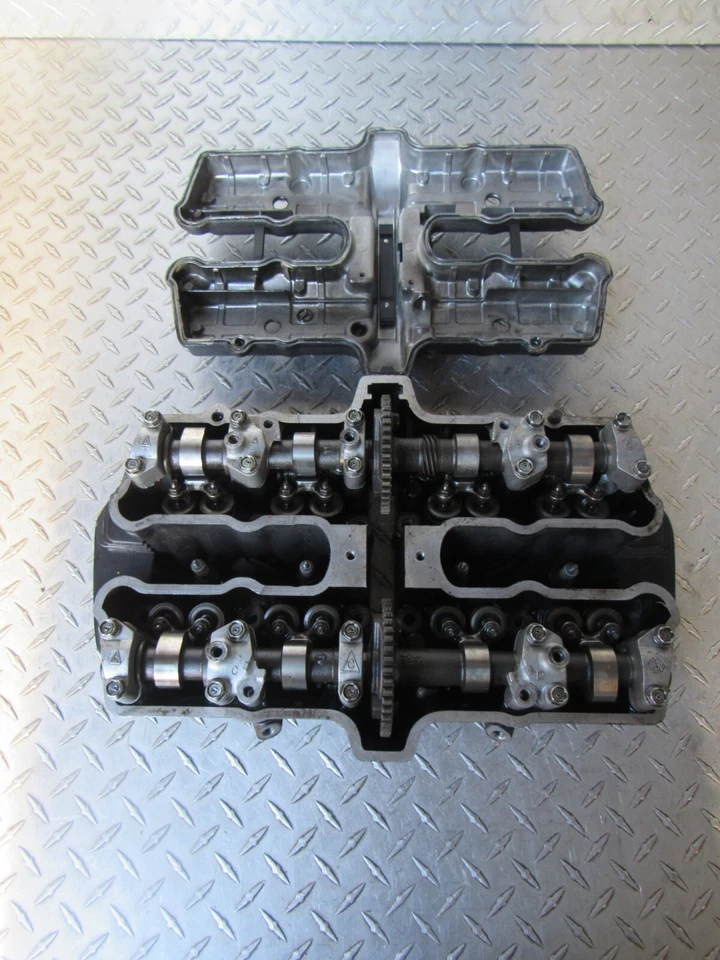 86 Suzuki GS550E GS550 GS 550 1986 culata y cubierta del motor Foto 4 de 4