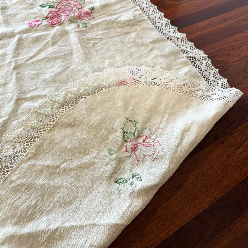 Vintage To Finish Stamped Linen Supper Cloth Roses 93x 93cm Tablecloth