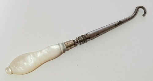 SMALL ANTIQUE BUTTON HOOK - CARVED MOTHER OF PEARL HANDLE 4" - Picture 3 of 6
