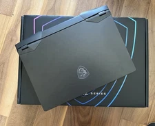 MSI Raider GE67 HX 12UHS 15.6" OLED 12900HX, Nvidia 3080Ti,  32gb Ram,  1 Tb SSD