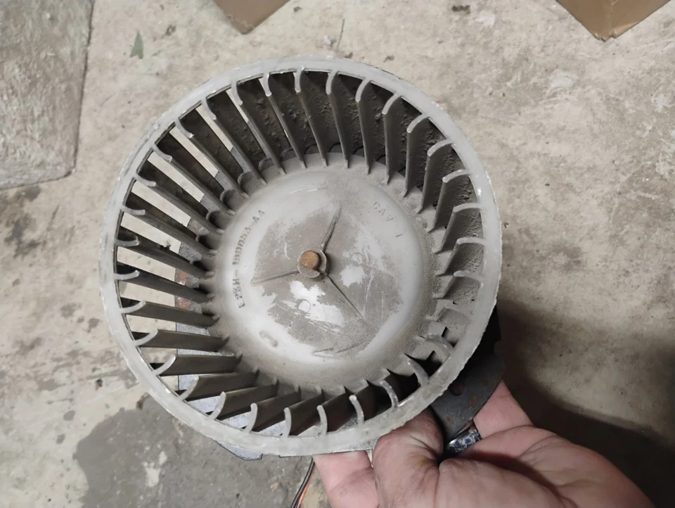 F150 F250 Van E150 1983-1990 Bronco II Ranger Explorer 1982-86 soplador motor OEM Foto 2 de 4