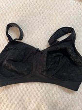 Vintage Playtex 18 Hour Satin and Lace Bra Size 38DD Style 4125 black. GUC