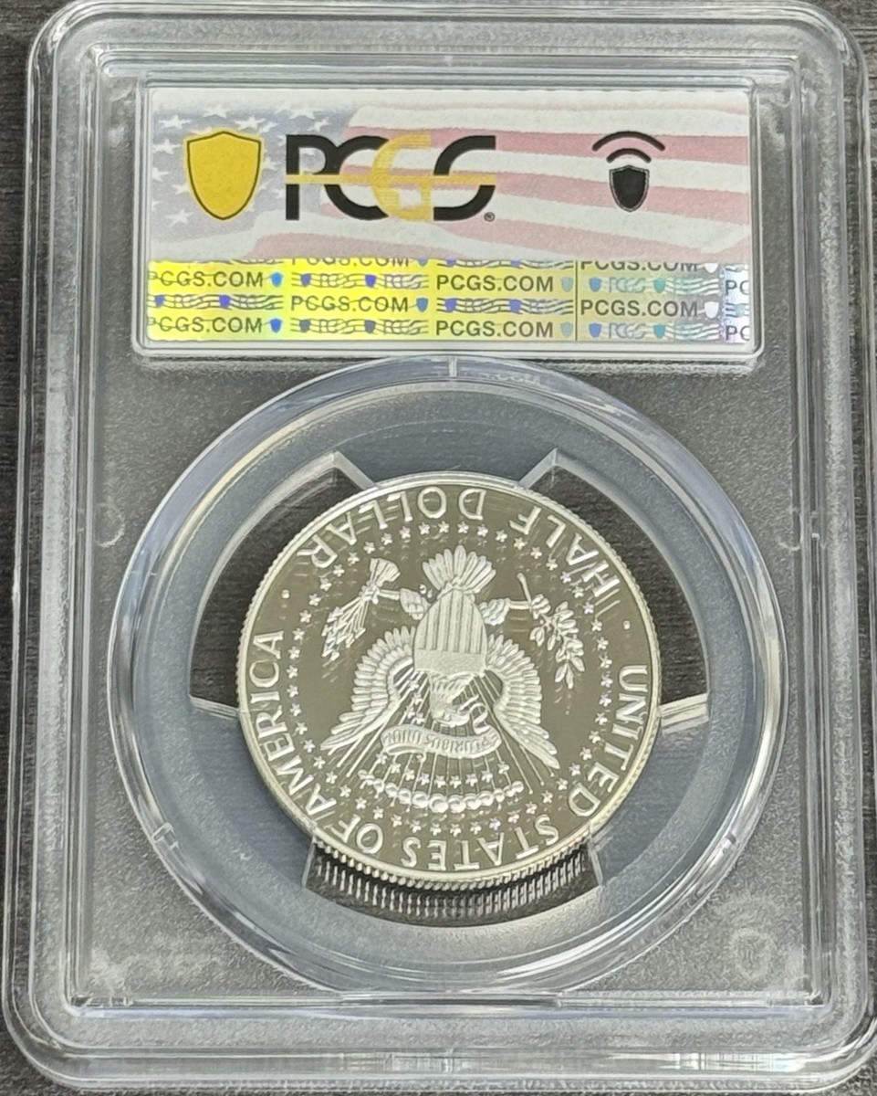 PCGS PR70DCAM ハート型 クック諸島 2025年 PCGS PR70DCAM ハート型コイン クック諸島 2025年 fit=scale