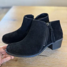 Vionic Women's Serena Ankle Boot Size 6.5 Bootie Black Suede Almond Toe Zip Side