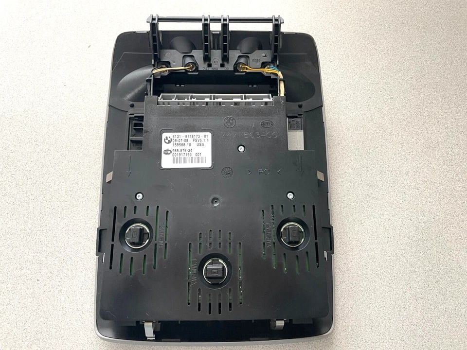 2007-2013 BMW X5 3.0Si E70 ~ FRONT ROOF DOME LIGHT SWITCH ~ 61319225942 - Image 4 of 4