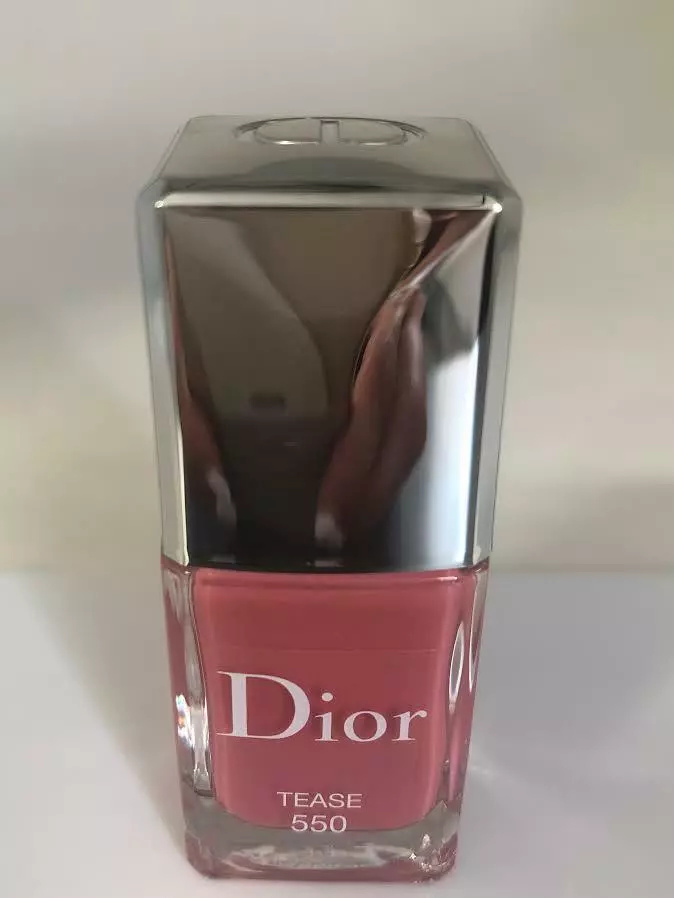 Dior tease 550 nail clearance polish