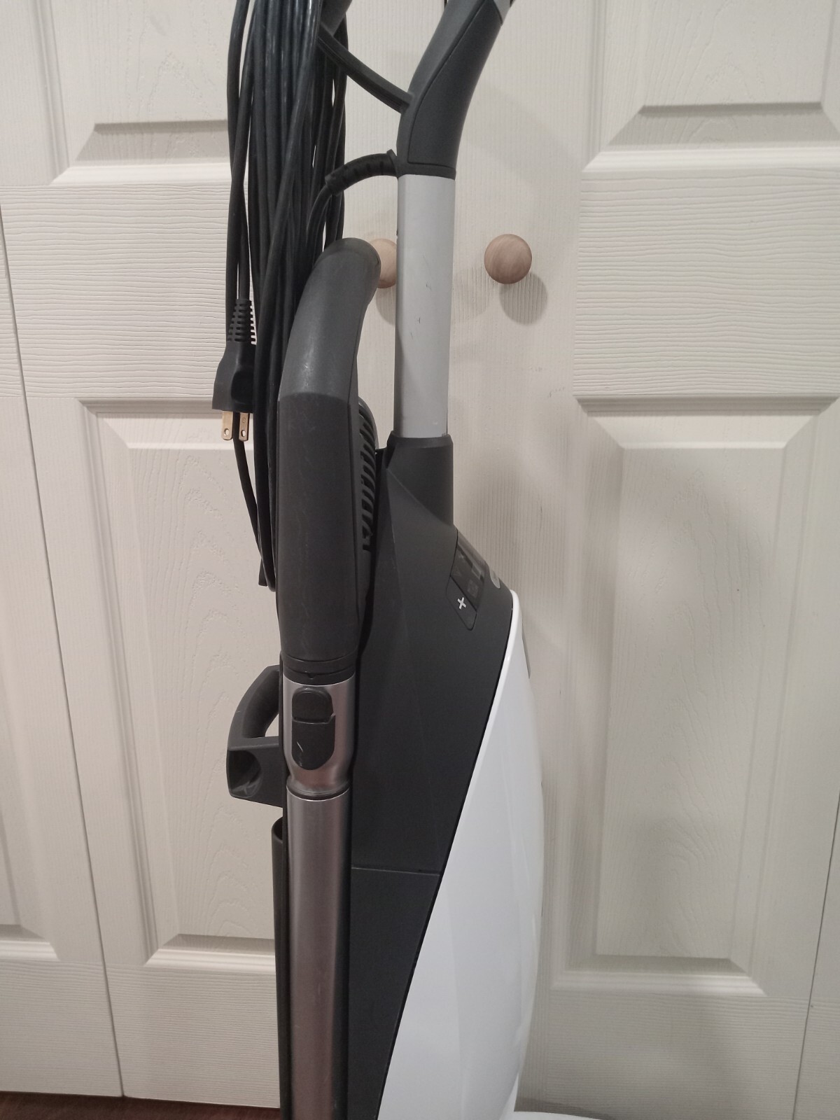 Miele HEPA Filter Swivel Neck Upright Vacuum Cleaner S7580 AUTOMATIC eBay