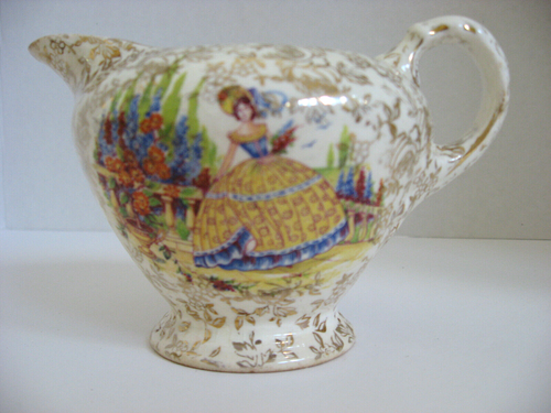 Vintage Cream Pitcher Empire Ware England 8 fluid ounce capacity - 第 1/3 張圖片