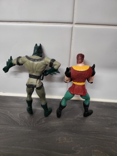 Vintage Batman Robin Figure 1995 Swappable Cloaks collectable DC comics - Picture 13 of 14