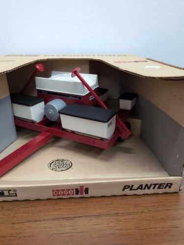 1/16 Ertl Farm Toy Case International 900 Cyclo Air 4 Row Planter - Picture 3 of 5