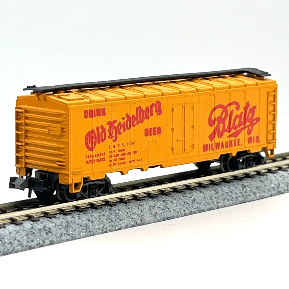 Minitrix N Scale 3249 Old Heidelberg Blatz Beer 40ft Steel Reefer URTX 27107 - Image 4 of 4