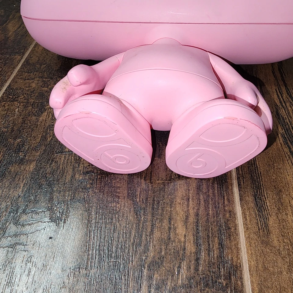 Beats by Dre Dude Rosa Movible Altavoz Soporte Figura Nikki Minaj Foto 3 de 4