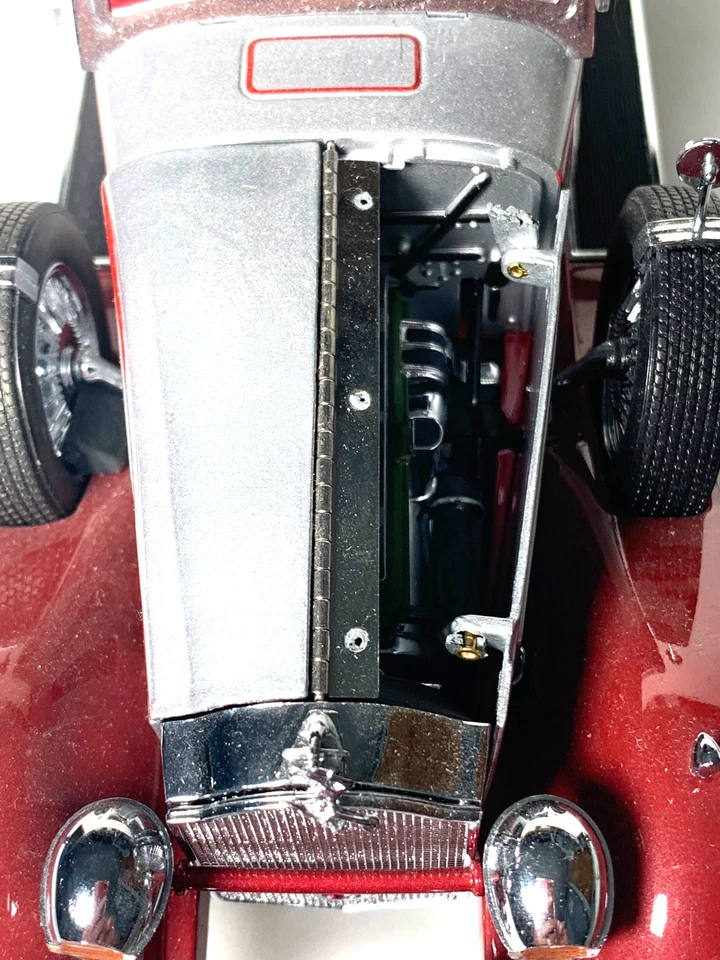 Signature Models 1930 Packard 734 Speedster, 1:18 scale INV# 3043 damaged - Image 2 of 4