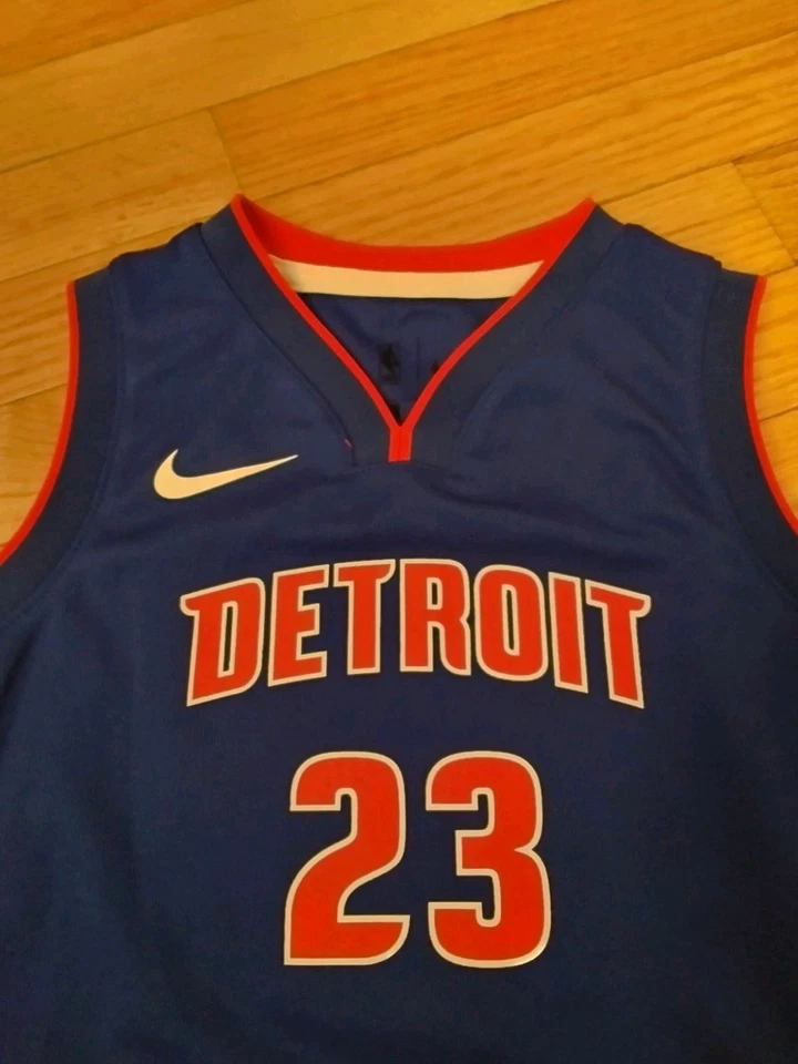 Футболка Блейка Гриффина из Detroit Pistons NBA Nike для малышей размер L (7) - Изображение 3 из 4