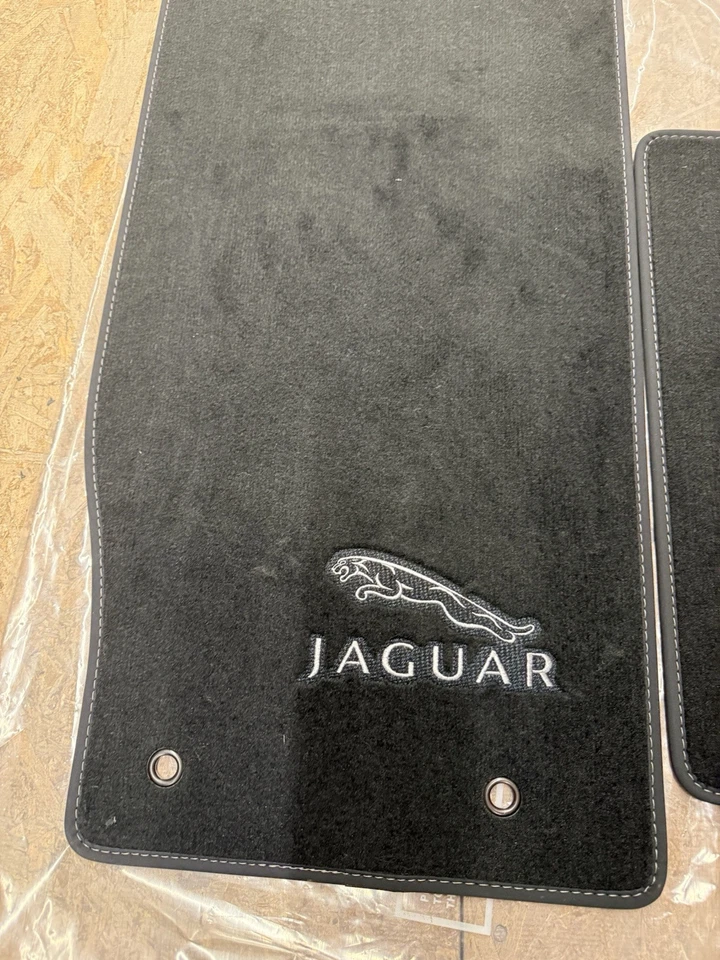 Подлинные коврики для пола JAGUAR 07-14 XK XKR Flint C2P2441LFN - Изображение 2 из 4