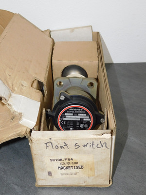 MOBREY S01DB/F84 Level Switch (240V / 300-440V) (18 Bar Pressure)