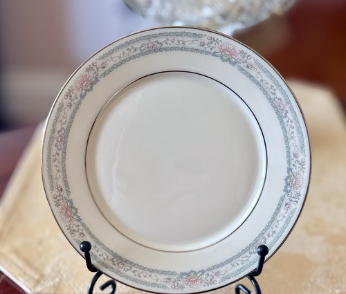 Vintage Retired-Lenox Charleston Platinum-4-4 Piece Place Settings, Mint - Picture 7 of 13