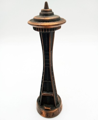 Seattle Space Needle metallo vintage souvenir da viaggio 5 pollici fondo feltro verde - Foto 9 di 14