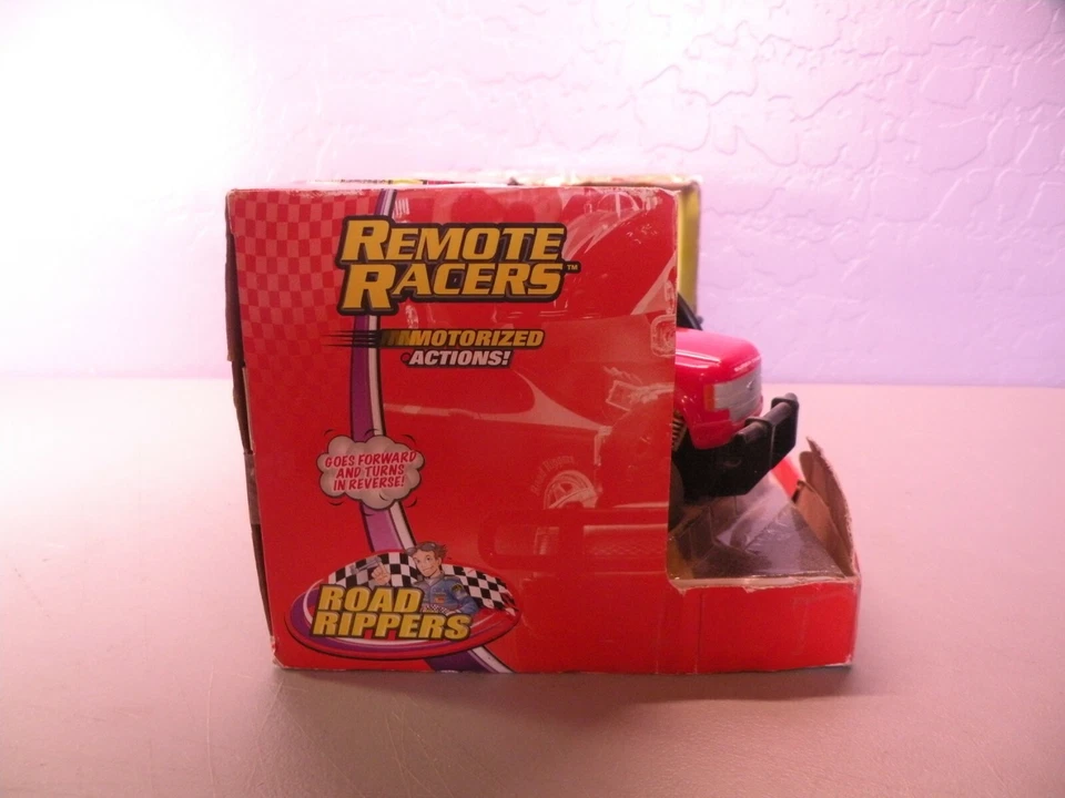 Road Rippers Ford Chief Chrysler Pt Cruiser Remote Racers Control NIB box damage - Image 4 of 4