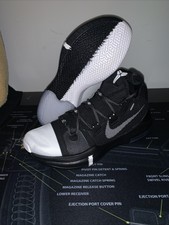 kobe black toe shoes