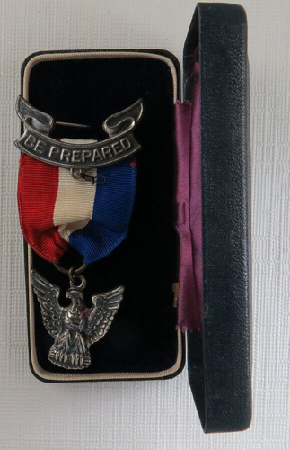 Eagle Scout Medal 1955 - 1969 Robbins ROB4 w/ Presentation Case [EG219] - Picture 4 of 8