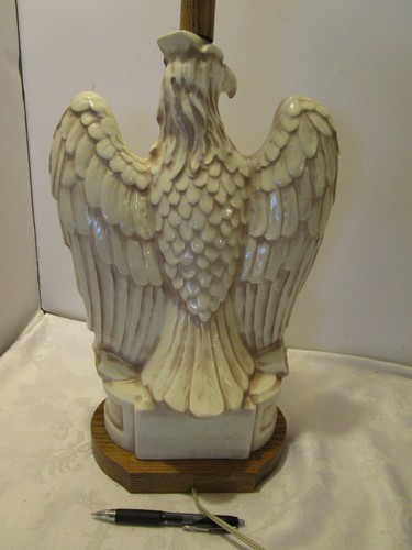 Vintage American Eagle Table lamp ceramic Sculpture Patriotic 1960's 32. 5”T - Picture 4 of 12