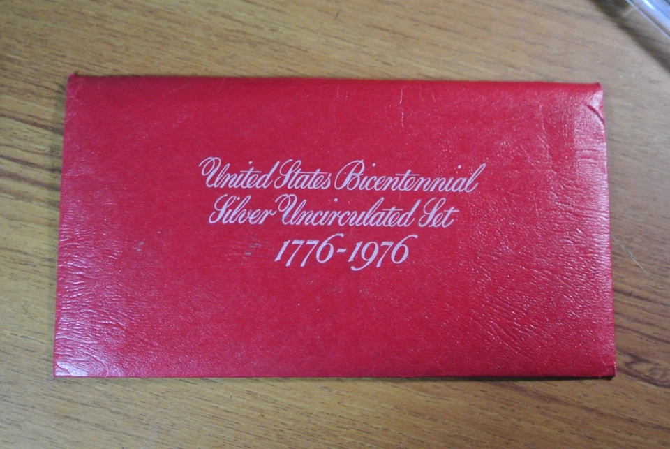 1976-S US Mint Silver UNC Bicentennial 3 Coin Set BU 40% Silver - Image 2 of 4