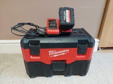 Milwaukee M18 18V  Cordless Wet/dry Vacuum Cleaner  with 4Ah Battery &charger