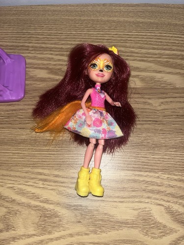 Enchantimals Playground Adventure Playset Felicity Fox & Flick - Picture 4 of 4