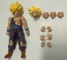 Tamashii Nations S.H. Figuarts Dragon Ball Z Super Saiyan 2 Gohan Battle Damaged