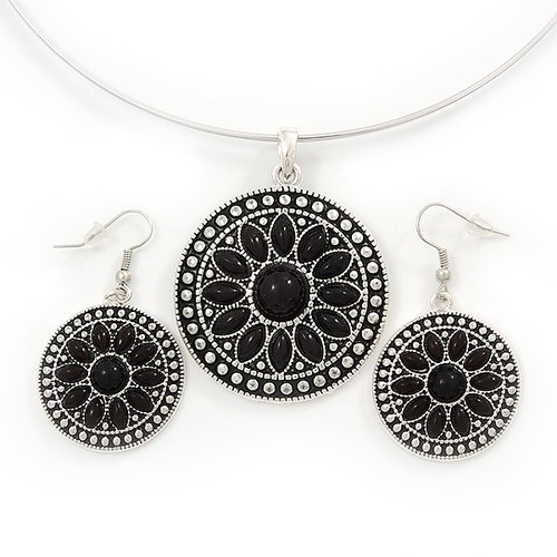 Black Medallion Flex Wire Necklace & Earrings Set In Silver Plating - Adjustable - Picture 3 of 6