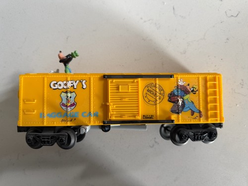 LIONEL GOOFY'S BAGGAGE TRAIN BOXCAR FOR DISNEY MICKEY'S WORLD TOUR TRAIN