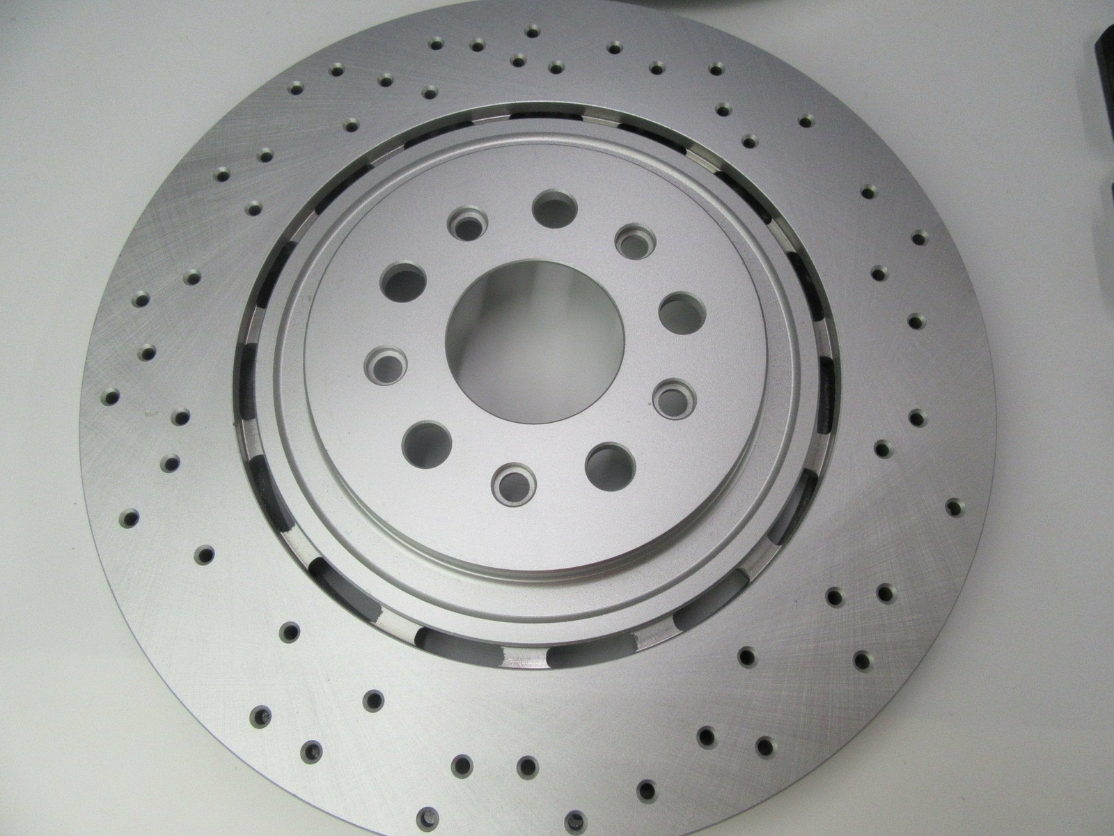 Maserati Ghibli Quattroporte brake pads rotors filters service kit 335