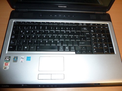 Toshiba L350D-120 System 17 Zoll Notebook / Laptop - Bastler/Defekt Schlachen - Bild 3 von 4