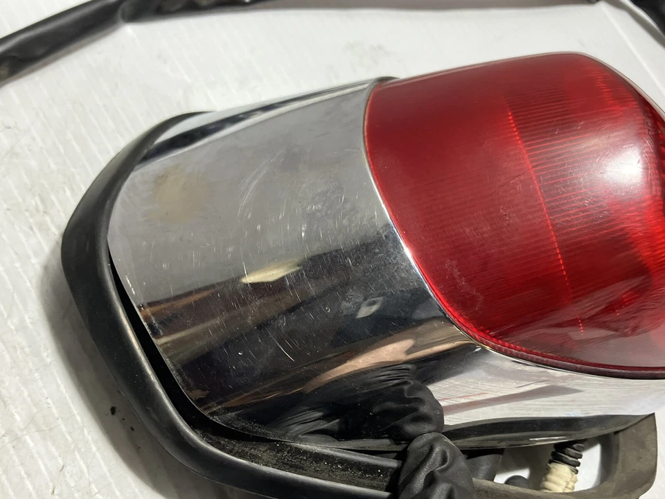 Luz trasera Honda Shadow 1100 2000 (aero) (fabricante de equipos originales) Foto 4 de 4