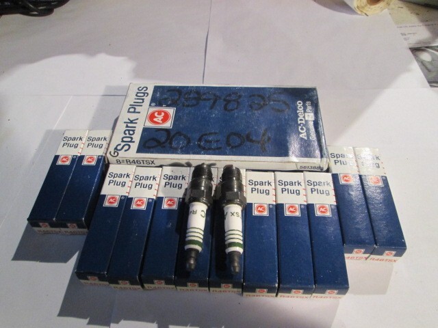 Set of 8 NEW AC Delco Spark Plugs R46TSX